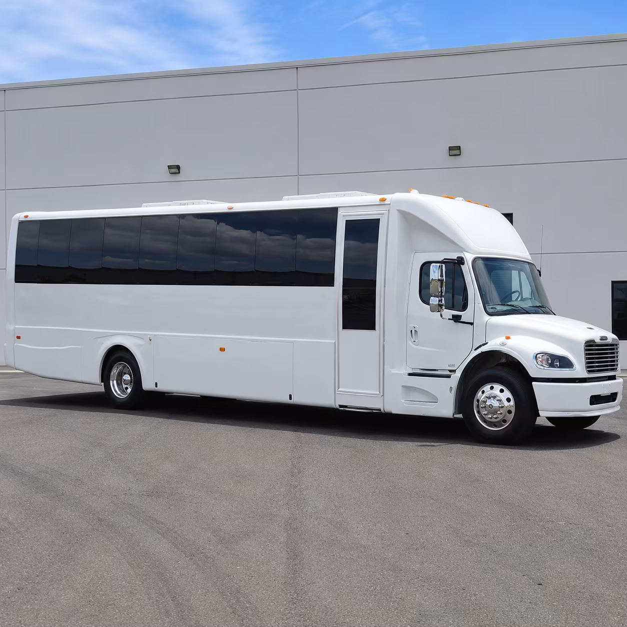 Orlando Birthday, Sweet 16, & Quinceañera Transportation party bus exterior