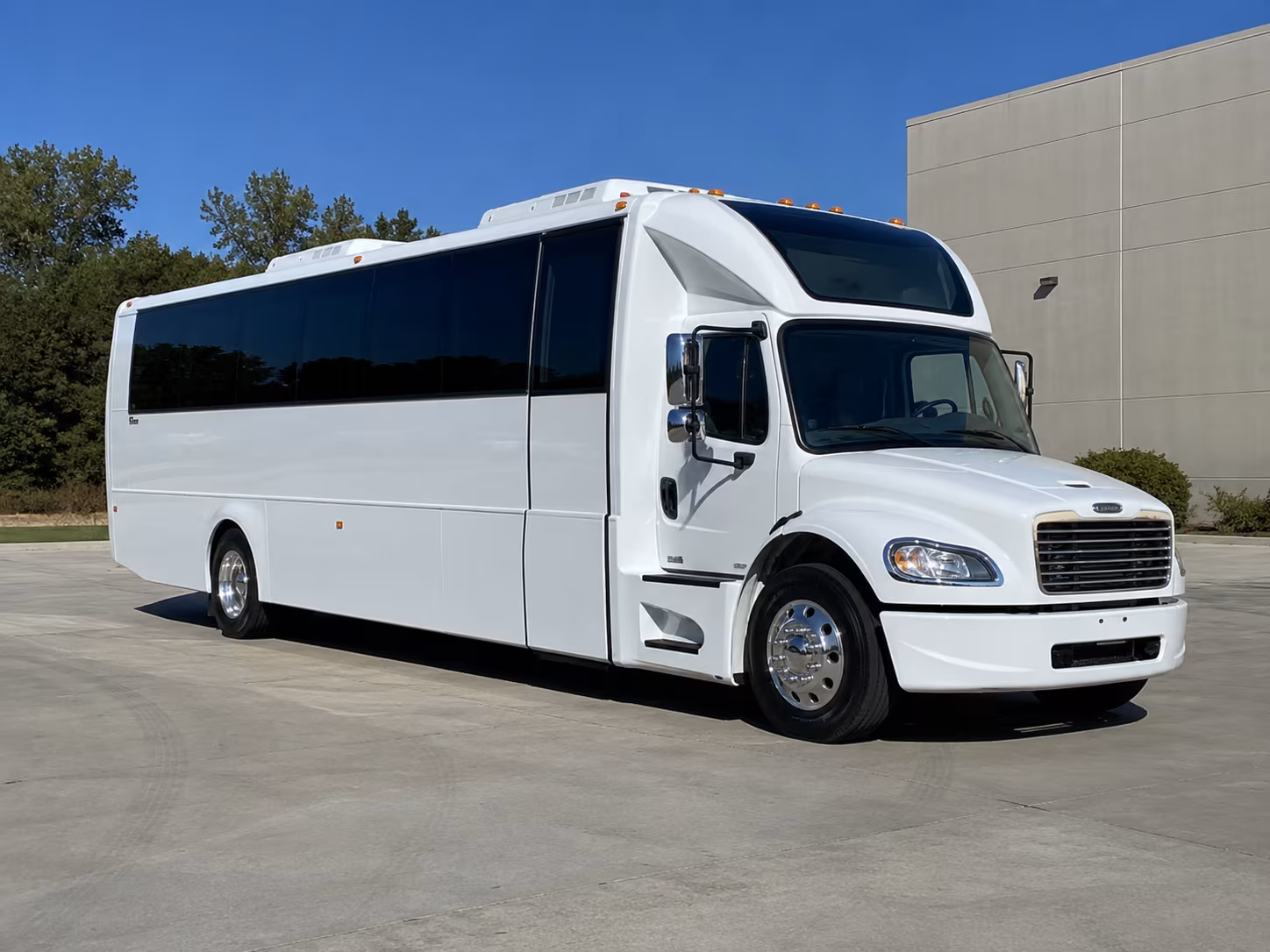 Orlando Birthday, Sweet 16, & Quinceañera Transportation onboard seating